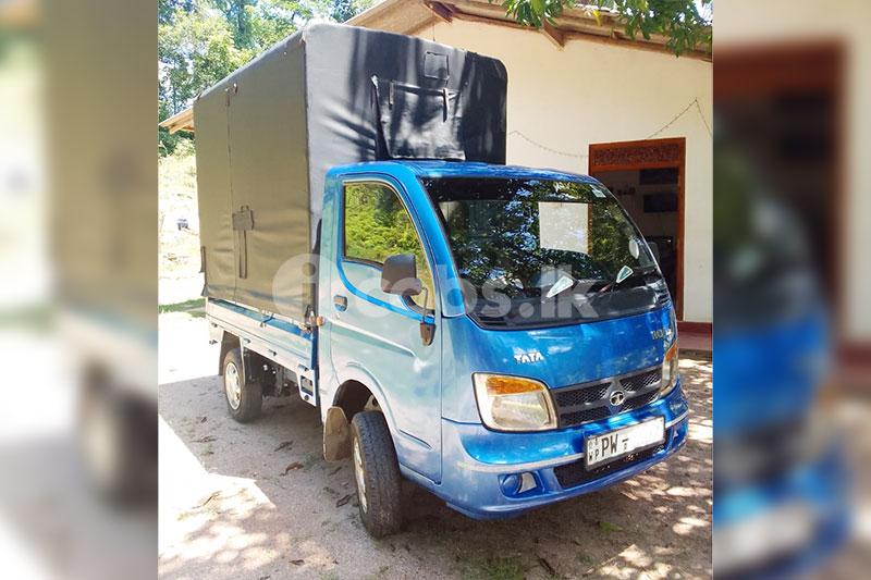 Dimo Batta Lorry for Hire in Padukka | icabs.lk
